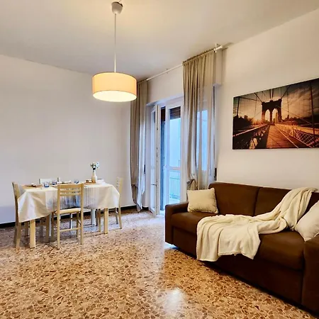 شقة 150 Mt From The Sea, Spacious Onebedroom *