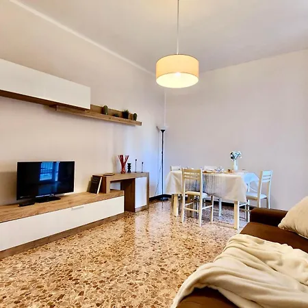150 Mt From The Sea, Spacious Onebedroom شقة *